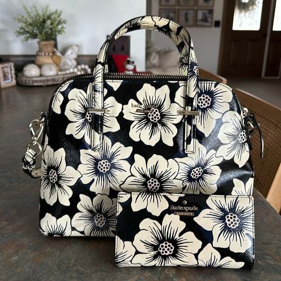 Kate Spade Floral Cedar Street Maise - Picture 1 of 9